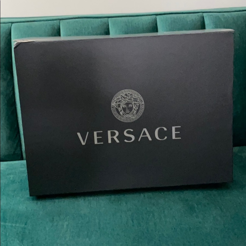 Versace pillows - Picture 4 of 4